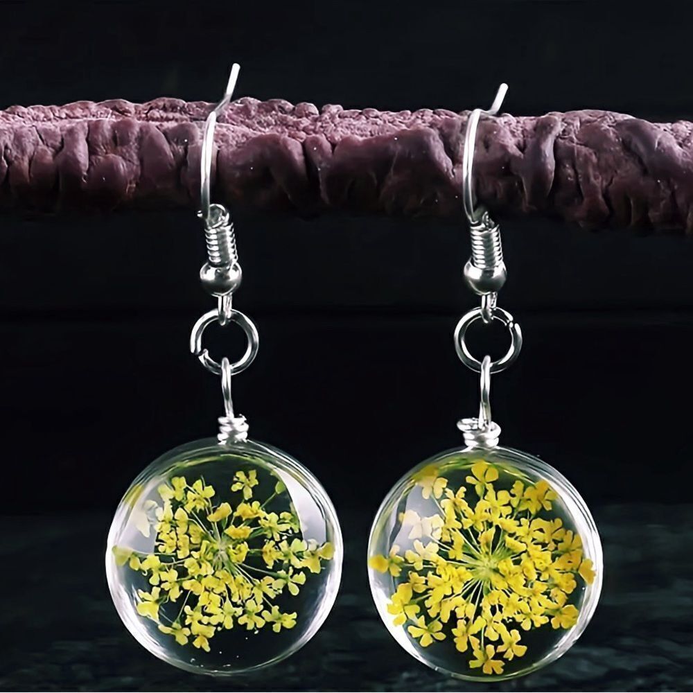 NWT DELICATE DRIED FLOWER DROP EARRINGS IN DAFFODIL YELLOW